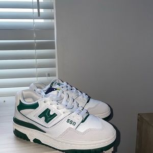 New balance 550 size 4 mens Would fit a woman’s 5.5/6 best! Brand new never worn